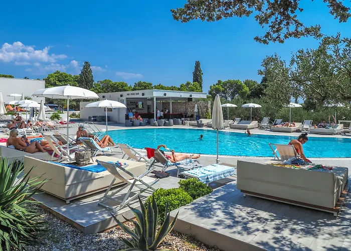 Ξενοδοχείο Pharos Hvar Bayhill 4*