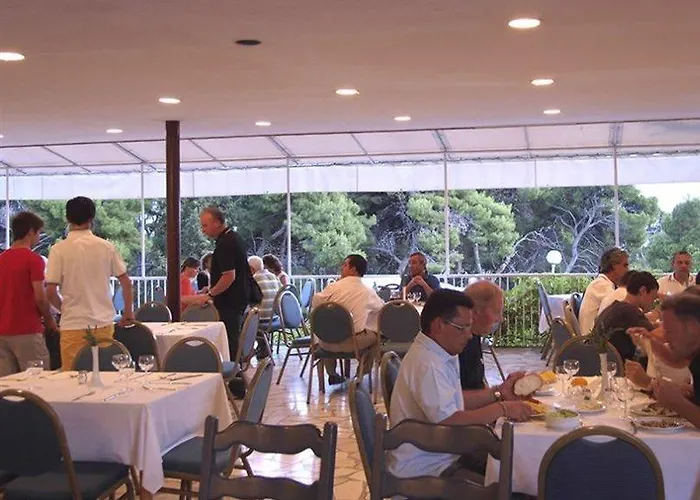 Ξενοδοχείο Pharos Hvar Bayhill