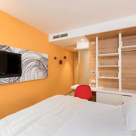 Готель Pharos Hvar Bayhill