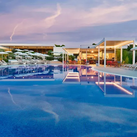 Pharos Hvar Bayhill Готель