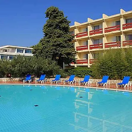 Готель Pharos Hvar Bayhill Хвар