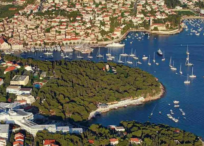 Pharos Hvar Bayhill