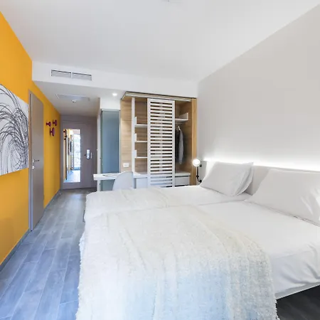 Hotell Pharos Hvar 4*